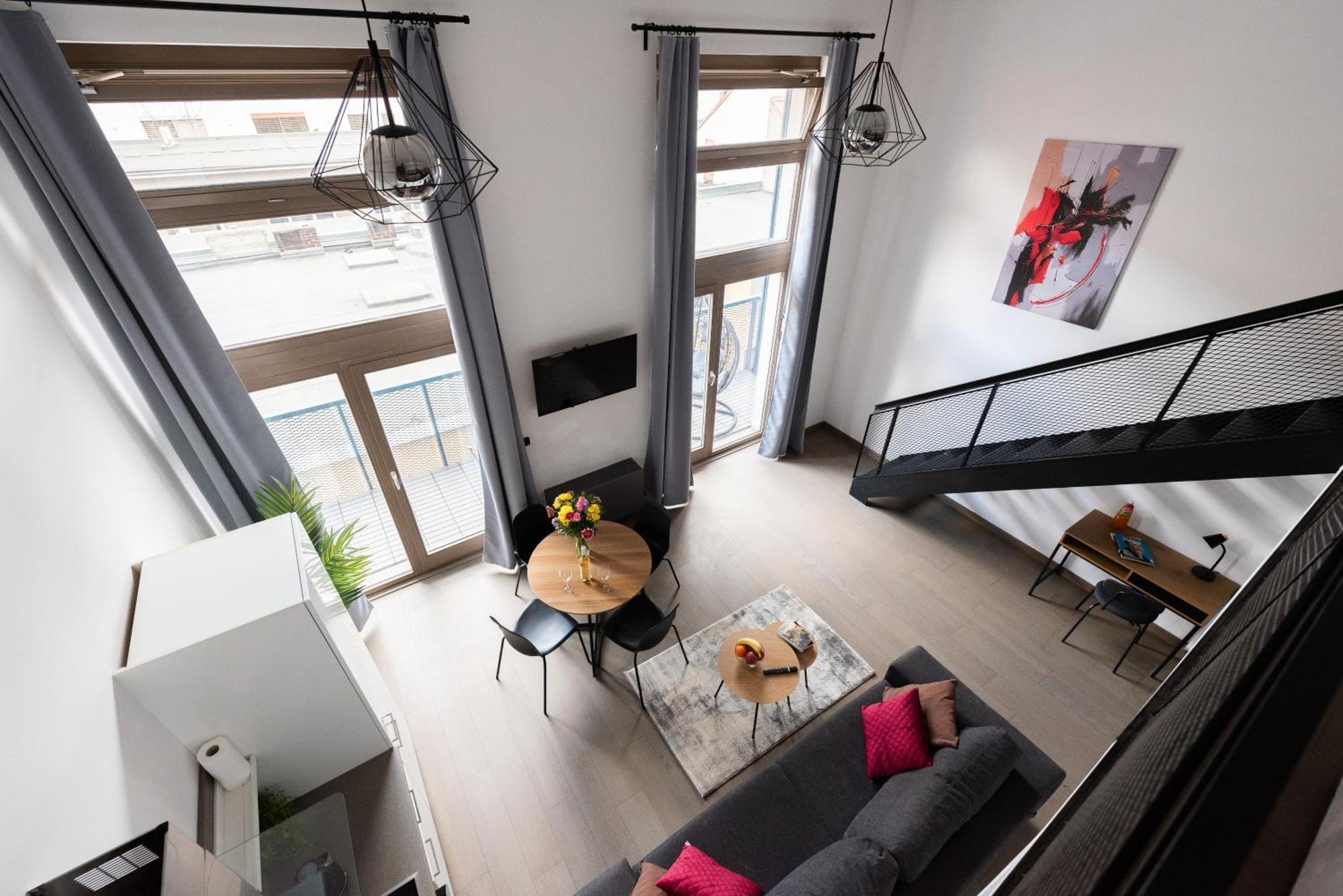 Loft Spacious In Apartment Prag
