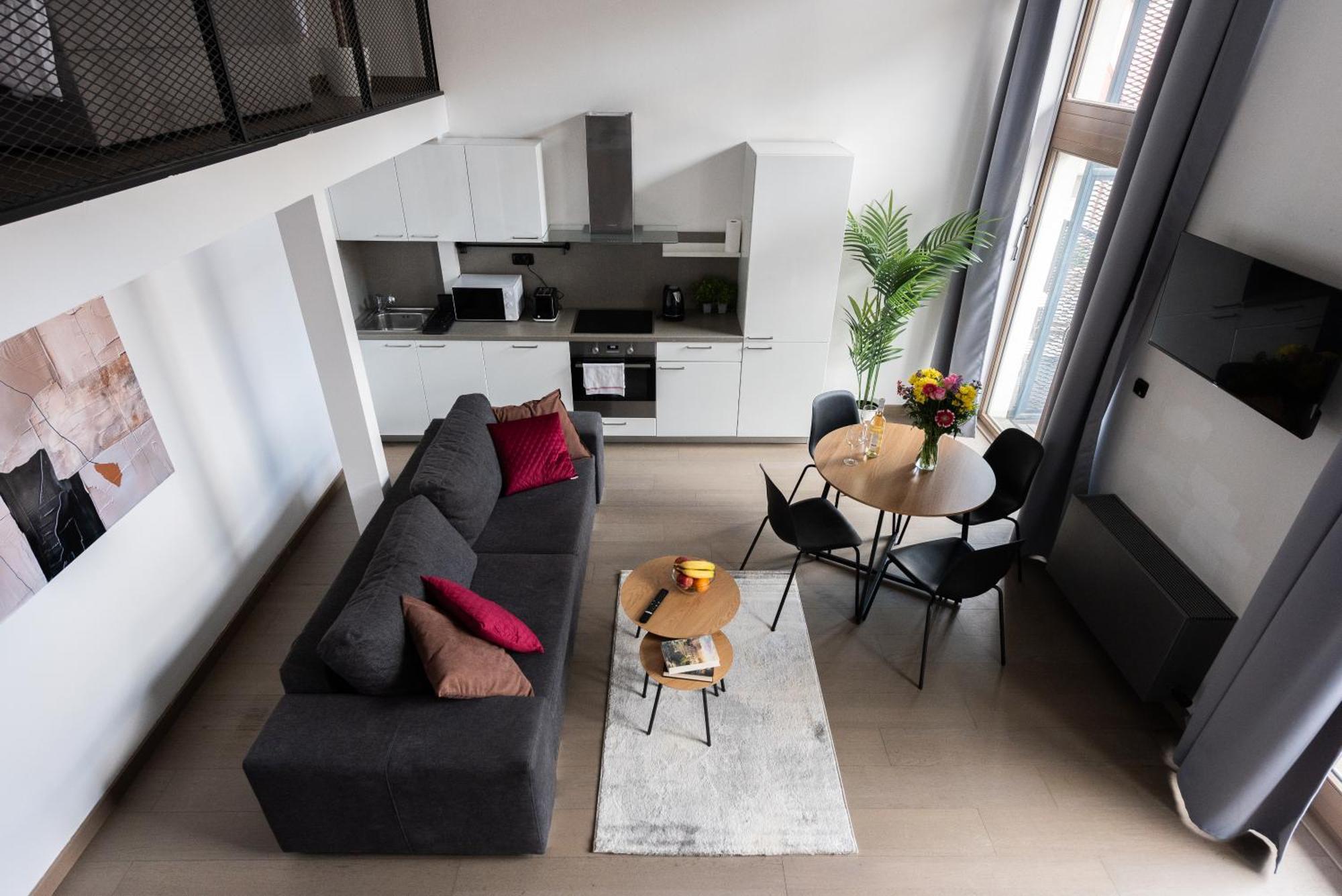 Loft Spacious In